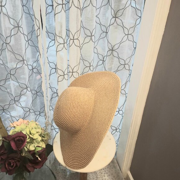 Beach hat - Picture 6 of 8